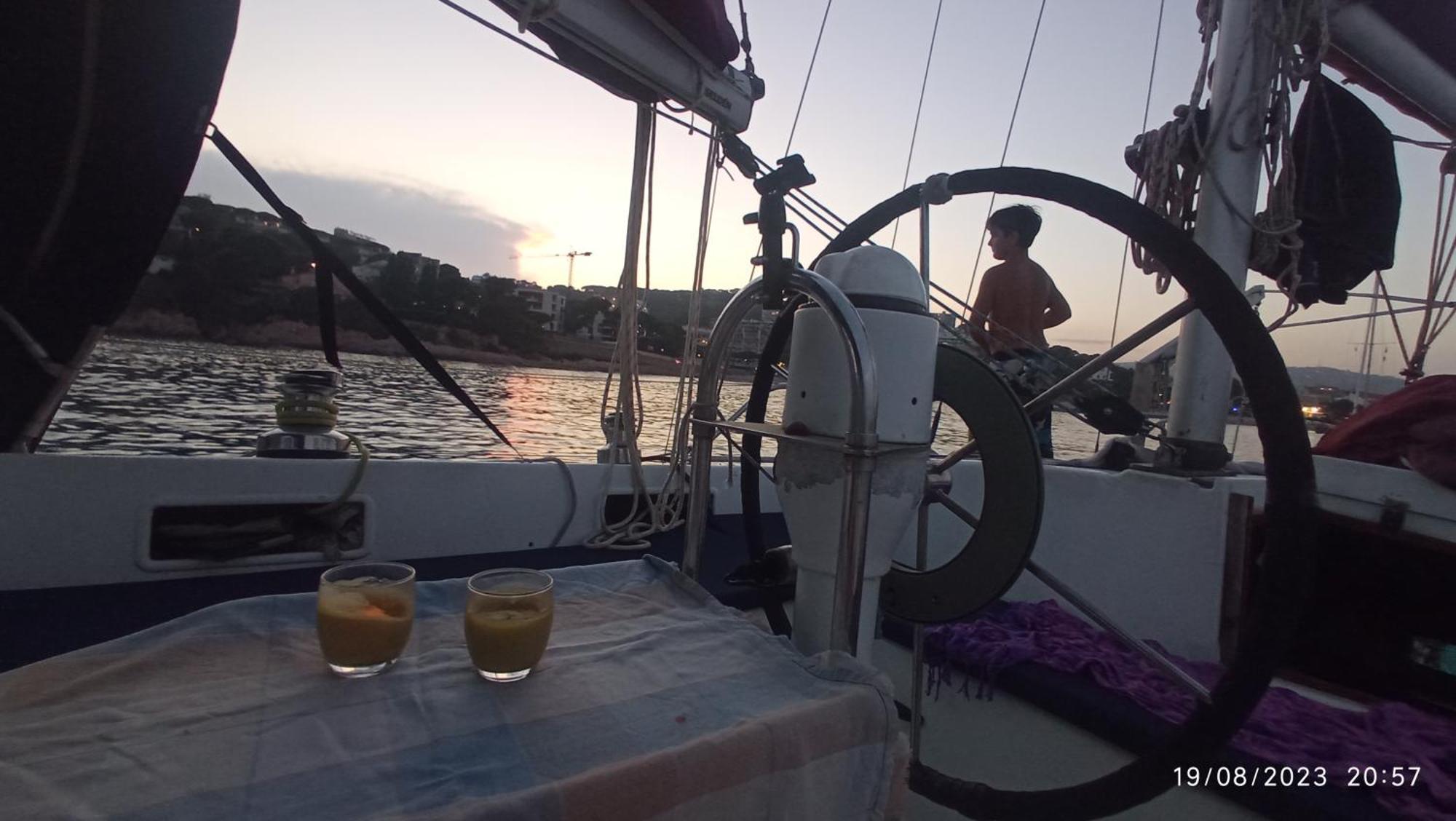Best Barcelona Boat Experience Sant Adria de Besos Exterior foto